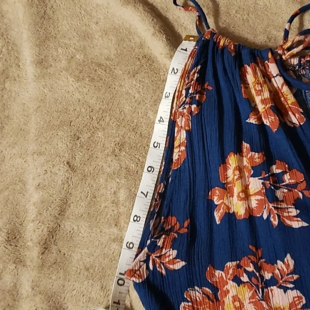 𝅺CAPE Juby Dress. Junior. Medium. Navy floral print